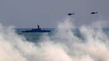 Η Ουκρανία λέει πως έπληξε πλοίο της Ρωσίας στην Κριμαία