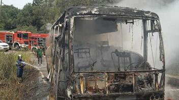 Κέρκυρα: Φωτιά σε τουριστικό λεωφορείο!