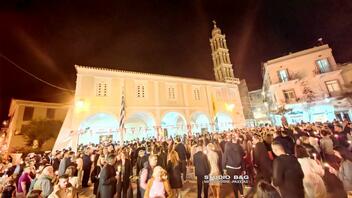 Ναύπλιο: Πλήθος πιστών στον ναό του Αγίου Γεωργίου για την Ανάσταση του Κυρίου