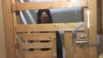 Οικογενειακό δράμα στην Καλαμάτα: Κρατούν την κόρη τους σε κλουβί μέσα στο σπίτι