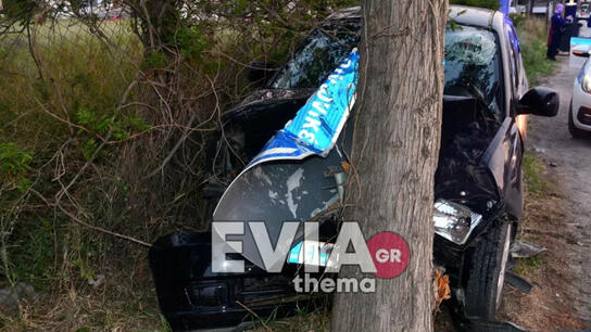 Σοβαρό τροχαίο - Αυτοκίνητο καρφώθηκε σε δέντρο 