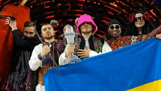 Kalush Orchestra: Για 836.000 ευρώ πουλήθηκε το τρόπαιο - Στον ουκρανικό στρατό τα έσοδα