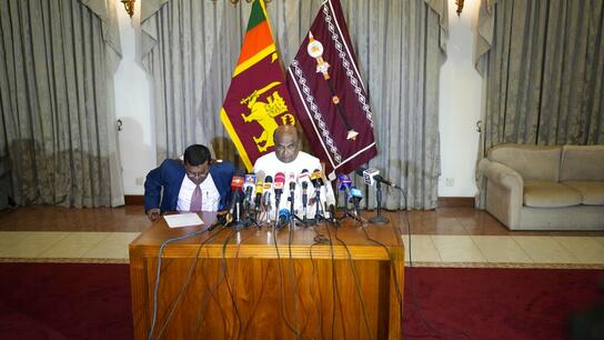Σρι Λάνκα: Ο πρωθυπουργός ορκίστηκε υπηρεσιακός πρόεδρος