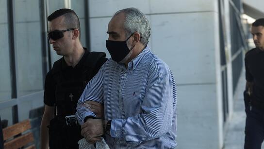 Δίκη «ψευτογιατρού»: Απαλλαγή ζήτησε ο εισαγγελέας για τους 16 συγκατηγορούμενους του «Dr Kontos»