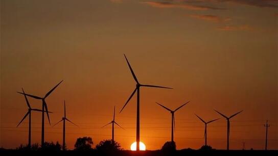 Προς νέο ρεκόρ για τις Ανανεώσιμες Πηγές Ενέργειας - Σπάνε το φράγμα των 10.000 μεγαβάτ