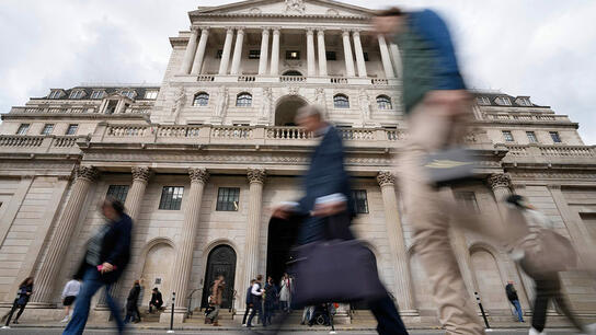 Τράπεζα της Αγγλίας: Σε ύφεση έως τα μέσα του 2024 η βρετανική οικονομία