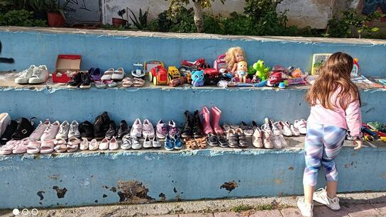 Ρούχα, παπούτσια και παιχνίδια στο πρώτο δωρεάν παζάρι της "Ελπίδας Ζωής"