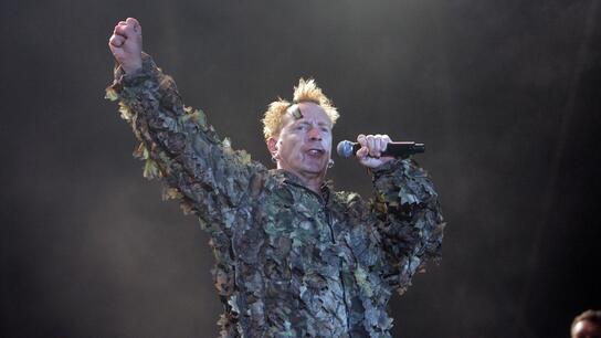 Ο πρώην τραγουδιστής των Sex Pistols θέλει να διαγωνιστεί στη Eurovision