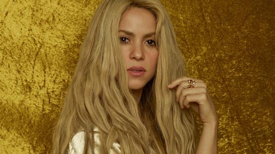 Shakira: Μετά το τραγούδι που κατακεραυνώνει τον Pique έβαλε στο μπαλκόνι της το ομοίωμα μίας μάγισσας