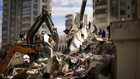 Ανώνυμος δωρητής χάρισε 30 εκατ. δολάρια για τους σεισμόπληκτους σε Τουρκία και Συρία