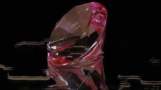 Σπάνιο ροζ διαμάντι θα δημοπρατηθεί στη Νέα Υόρκη 