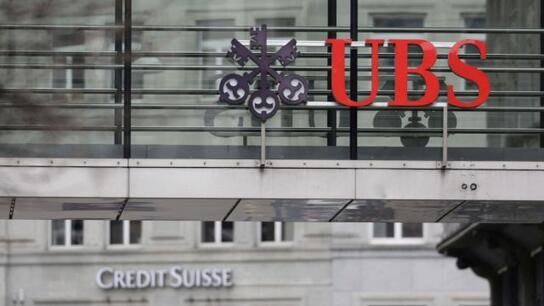 Η UBS ετοιμάζεται να καταργήσει 35.000 θέσεις εργασίας μετά την εξαγορά της Credit Suisse
