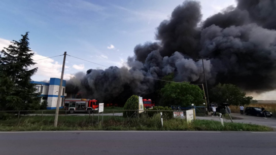 Παρανάλωμα του πυρός παλιό εργοστάσιο στη Λάρισα