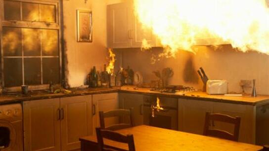 Φλόγες σε κουζίνα - Άμεση επέμβαση της Πυροσβεστικής
