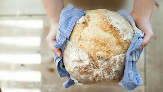 Πώς να κρατάτε φρέσκο το ψωμί