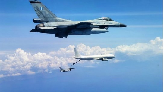 Συνεκπαίδευση ελληνικών F-16 με αεροσκάφη του Ισραήλ νότια της Κρήτης
