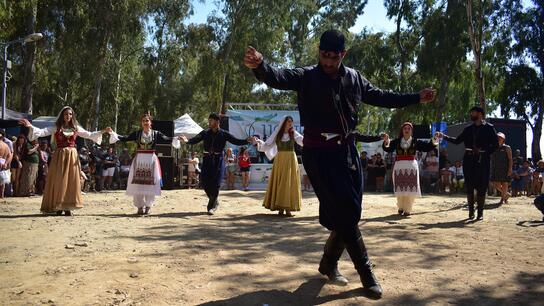 Μαθήματα Παραδοσιακών Χορών από το Σύλλογο Σητειακών Αττικής "Η Πραισός"