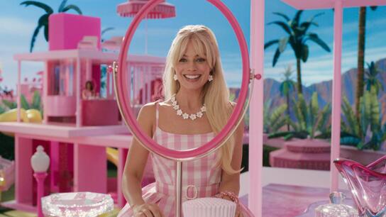 "Φρενίτιδα" και στα κομμωτήρια για τη Barbie - Οι γυναίκες ζητούν το χτένισμα της
