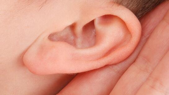Υπερκόπωση και απώλεια ακοής: Πώς συνδέονται