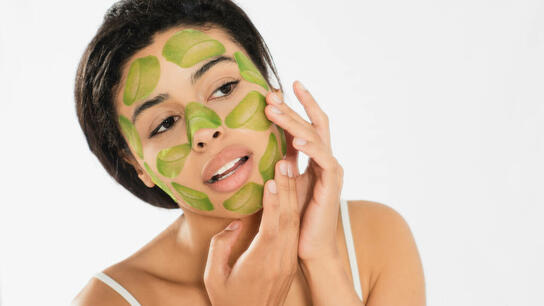 Σπιτικές συνταγές μάσκας προσώπου για κάθε τύπο δέρματος