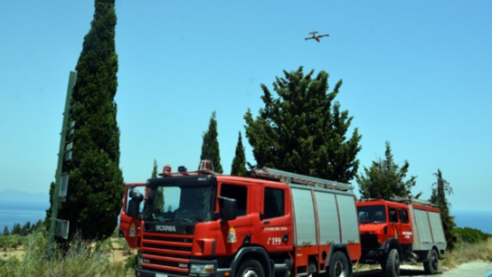  Δασική πυρκαγιά στo Καταστάρι Ζακύνθου - Τραυματίστηκε εποχικός πυροσβέστης