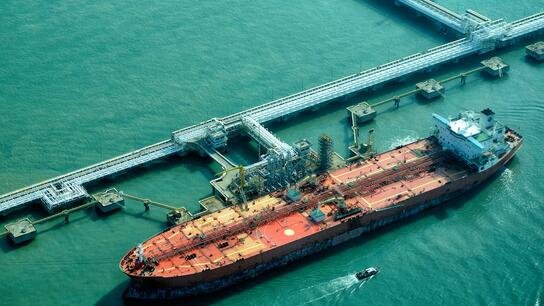 Ρωσία: Τα μισά δεξαμενόπλοια για μεταφορά πετρελαίου μένουν αδρανή υπό το βάρος των κυρώσεων