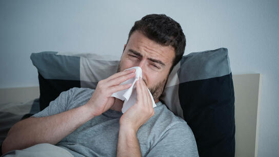 Γρίπη, κρυολόγημα και COVID-19: Πώς να ξεχωρίζετε τα συμπτώματα
