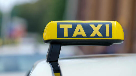 Πόσα ταξί στην Κρήτη μπορούν να αντικατασταθούν με μίνι βαν