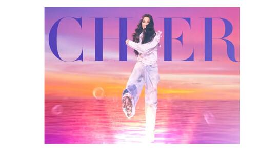 Η Cher σπάει το ρεκόρ όλων των εποχών στα Βρετανικά charts με το “DJ Play a Christmas Song”!