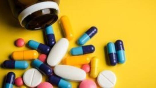 Δημοφιλή σκευάσματα εξαφανίστηκαν από τα ράφια των φαρμακείων – Ελλείψεις σε αναλγητικά & παιδικές αντιβιώσεις