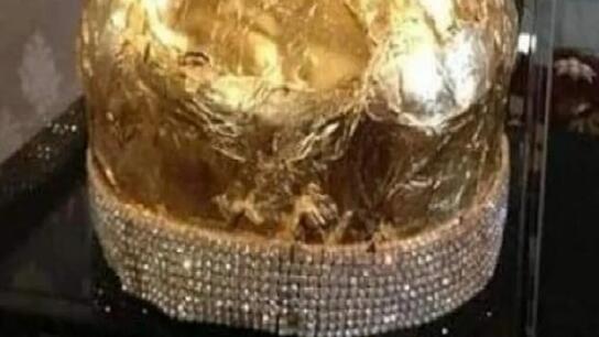 Καλυμμένο από χρυσό και διαμάντια το ακριβότερο panettone στον κόσμο