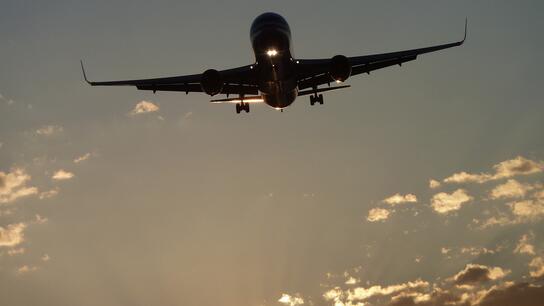 ΗΠΑ: Αποκολλήθηκε τροχός από Boeing 757 καθώς τροχοδρομούσε για να απογειωθεί
