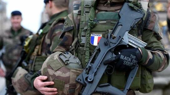 Κατά της αποστολής γαλλικών στρατευμάτων στην Ουκρανία το 76% των πολιτών