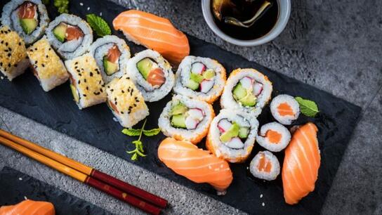 Ιαπωνία: Κύμα λουκέτων για τα εστιατόρια σούσι