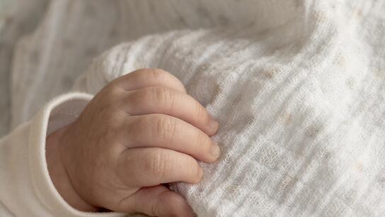 Δίπλα στην ανήλικη που γέννησε στο Νοσοκομείο Ρεθύμνου το "Χαμόγελο του Παιδιού"