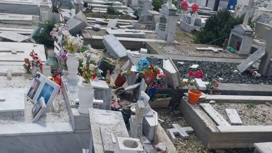 Ανεμοστρόβιλος σάρωσε τα πάντα στο Κοιμητήριο της Γαστούνης