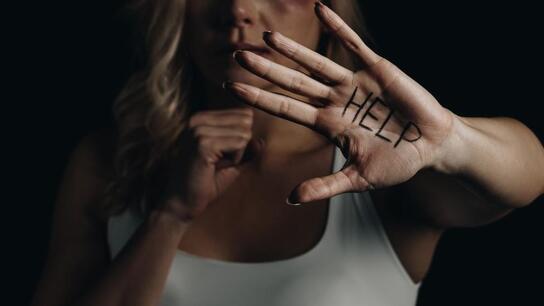 Ενδοοικογενειακή βία: Έξι συλλήψεις σε Ηλεία και Αιτωλοακαρνανία μετά από καταγγελίες