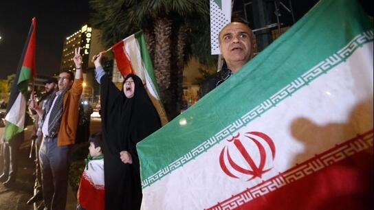 Πολιτικοί ζητούν κυρώσεις της ΕΕ και του Βερολίνου σε βάρος του Ιράν 