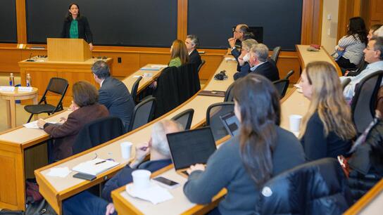 Κεραμέως: Παρουσίαση στα Πανεπιστήμια Harvard και Tufts το μεταρρυθμιστικό έργο του ΥΠΕΣ