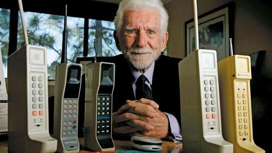 Η πρώτη κλήση από κινητό τηλέφωνο έγινε πριν 51 χρόνια