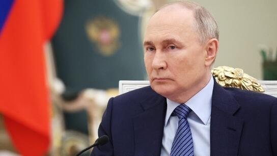 Ο πρόεδρος της Ρωσίας Πούτιν επισκέπτεται το Ουζμπεκιστάν