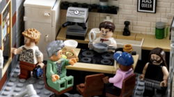Σχεδιαστής μηνύει τη Lego για αντιγραφή μπουφάν σε φιγούρα του Queer Eye