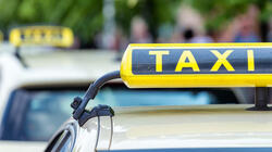 Οδηγοί ταξί: Ζητούν μέτρα ενίσχυσης για να κατεβάσουν χειρόφρενο