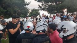 Thessaloniki Pride: Ακροδεξιοί πέταξαν μπουκάλια και έκαψαν σημαιάκια