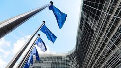 Κομισιόν: O Πόλεμος στη Μέση Ανατολή φέρνει επιβράδυνση της οικονομίας της ΕΕ το 2026 και ενίσχυση πληθωρισμού 