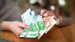 Νέοι μισθοί σε Δημόσιο και ΟΤΑ: επιπλέον 40 ευρώ από 1/4/2026