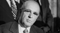 ΝΔ: «Σαν σήμερα πριν από 28 χρόνια ο εθνάρχης Κωνσταντίνος Καραμανλής πέρασε στην Ιστορία»