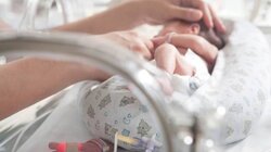 Ιράν: Γέννησε το μωρό της και μετά την εκτέλεσαν