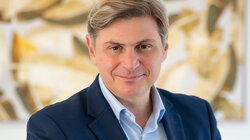 Φαραντούρης για το κόμμα της Καρυστιανού: Να μην προεξοφλεί κανείς τη συμμετοχή μου πουθενά