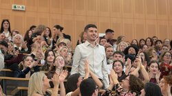 ωνσταντίνος–Εφραίμ Τσαγκατάκης, ο πρώτος εντυποανάπηρος απόφοιτος του Ελληνικού Μεσογειακού Πανεπιστημίου (ΕΛΜΕΠΑ)